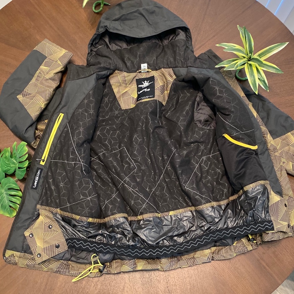 Snowboarding jacket - Picture 2 of 4